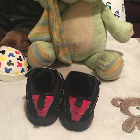 Retro baby Jordan sneakers - Picture 4 of 4